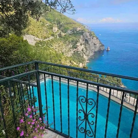 Sorrento Realty Holidays - Sunset فيلة *