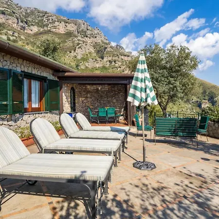 Sorrento Realty Holidays - Sunset فيلة