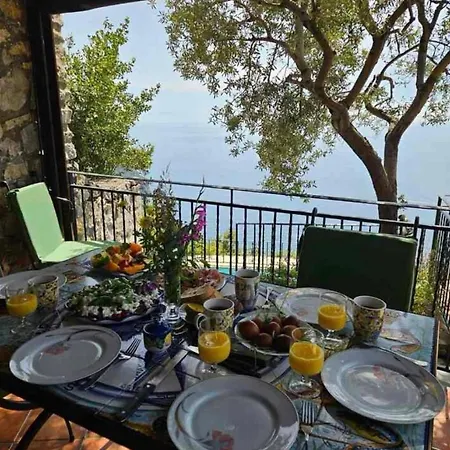 Sorrento Realty Holidays - Sunset